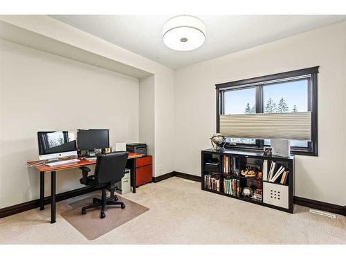 537 34A Street Nw, Calgary, AB - Indoor Photo Showing Office