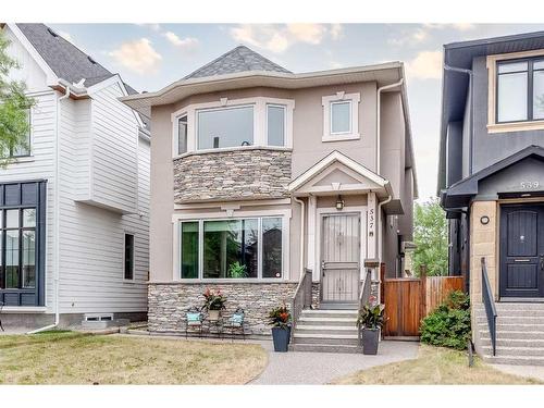 537 34A Street Nw, Calgary, AB - Outdoor With Facade