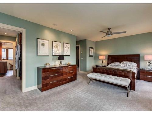 954 Drury Avenue Ne, Calgary, AB - Indoor Photo Showing Bedroom