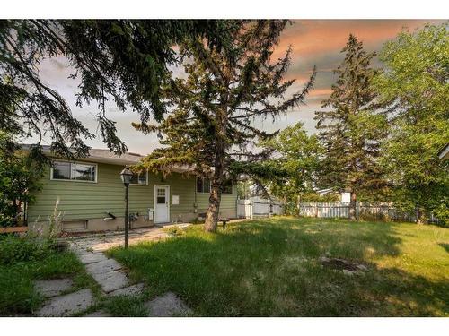 4503 Richmond Road Sw, Calgary, AB - Outdoor