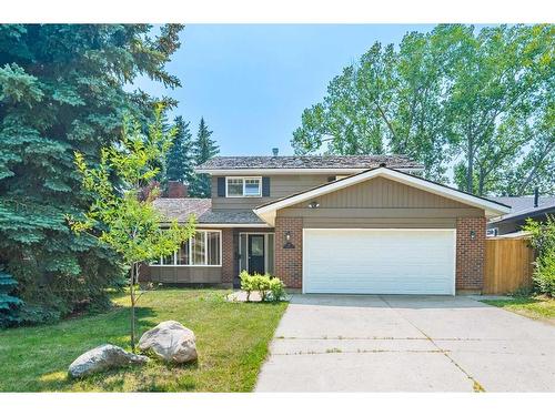 29 Suntree Lane, Okotoks, AB - Outdoor