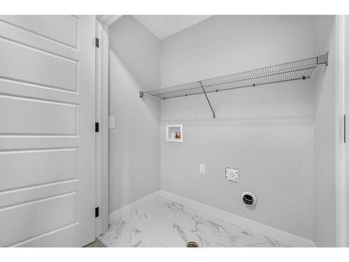 27 Amblefield Avenue Nw, Calgary, AB - Indoor