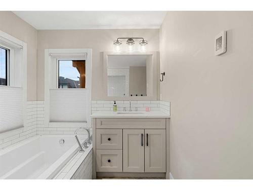 414 Stewart Creek Close, Canmore, AB - Indoor Photo Showing Bathroom