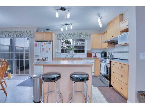 157-7707 Martha'S Haven Park Ne, Calgary, AB - Indoor Photo Showing Kitchen