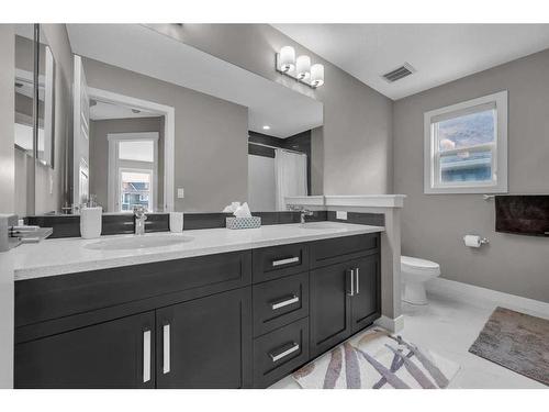 134 Red Sky Green Ne, Calgary, AB - Indoor Photo Showing Bathroom