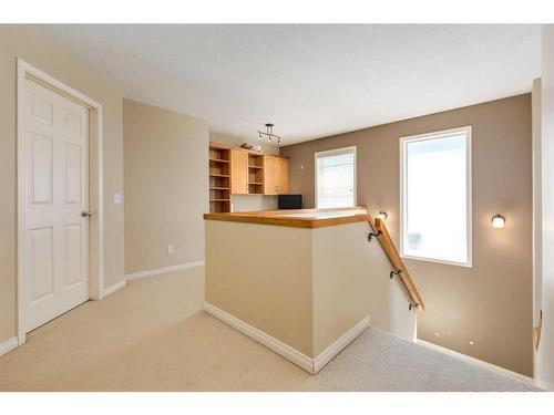 40 Copperstone Gate Se, Calgary, AB - Indoor Photo Showing Other Room