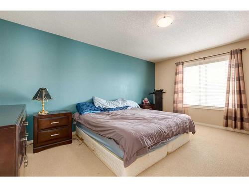 40 Copperstone Gate Se, Calgary, AB - Indoor Photo Showing Bedroom