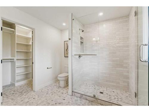 8223 4A Street Sw, Calgary, AB - Indoor Photo Showing Bathroom