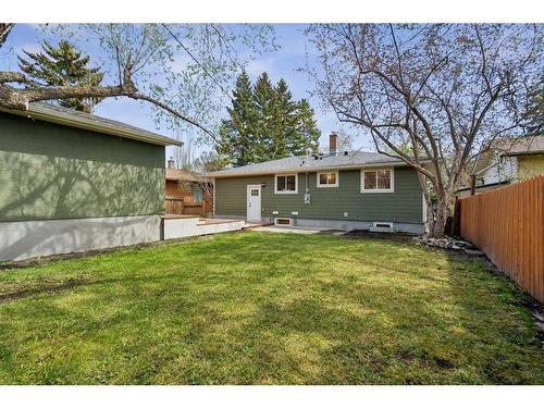 8223 4A Street Sw, Calgary, AB - Outdoor