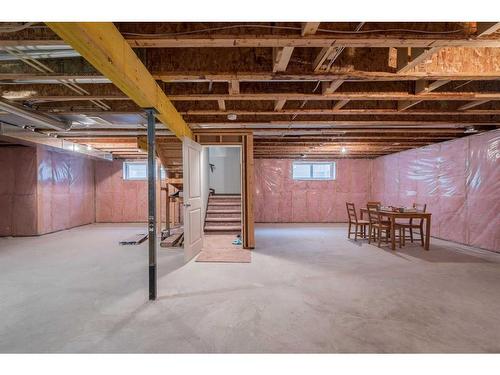 568 Evansborough Way Nw, Calgary, AB - Indoor Photo Showing Basement