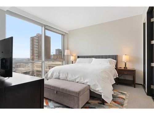 1806-108 9 Avenue Sw, Calgary, AB - Indoor Photo Showing Bedroom