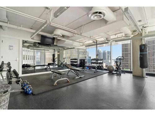 1806-108 9 Avenue Sw, Calgary, AB - Indoor Photo Showing Gym Room