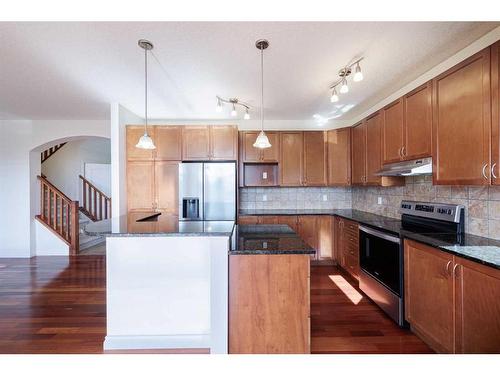 368 Evanspark Circle Nw, Calgary, AB - Indoor Photo Showing Kitchen