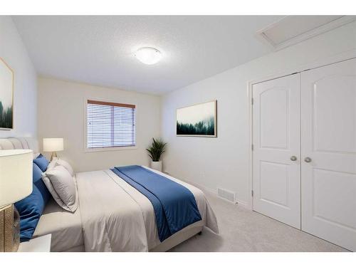 368 Evanspark Circle Nw, Calgary, AB - Indoor Photo Showing Bedroom