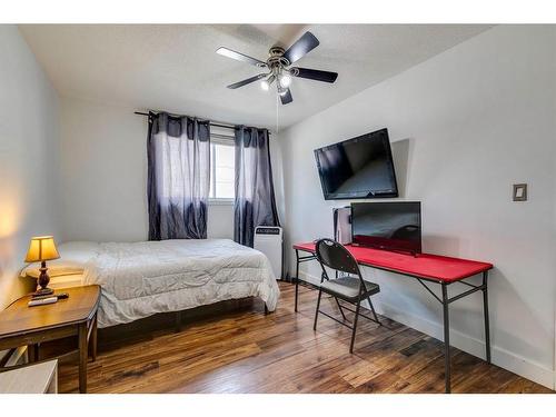 305-2503 17 Street Sw, Calgary, AB - Indoor Photo Showing Bedroom