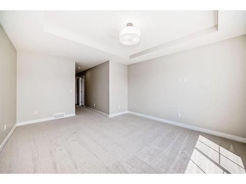 544 Walgrove Boulevard Se, Calgary, AB - Indoor Photo Showing Other Room