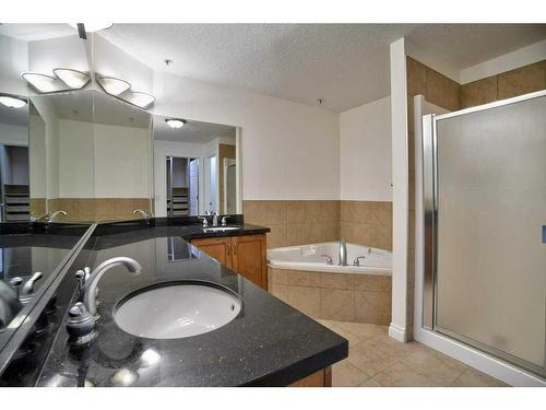 1308-24 Hemlock Crescent Sw, Calgary, AB - Indoor Photo Showing Bathroom