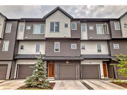 311 Skyview Ranch Circle NE Calgary, AB T3N 1Y8