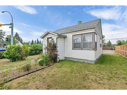 605 19 Street Nw, Calgary, AB - Outdoor