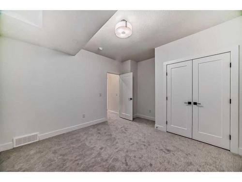 176 Lissington Drive Sw, Calgary, AB - Indoor Photo Showing Other Room