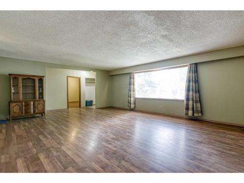 3603 2 Street Nw, Calgary, AB - Indoor