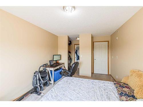 308-92 Saddletree Court Ne, Calgary, AB - Indoor Photo Showing Bedroom