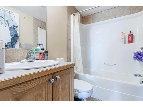 308-92 Saddletree Court Ne, Calgary, AB - Indoor Photo Showing Bathroom