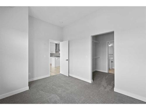 413-255 Les Jardins Park Se, Calgary, AB - Indoor