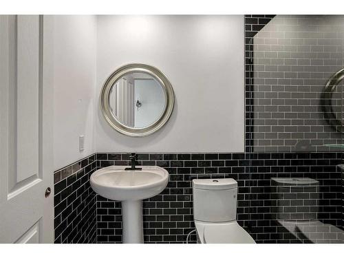 190 Auburn Shores Crescent Se, Calgary, AB - Indoor Photo Showing Bathroom