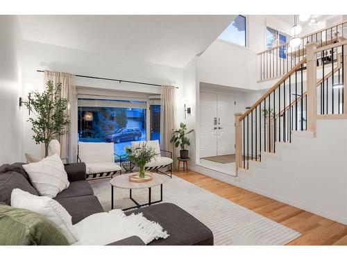 73 Stratford Place Sw, Calgary, AB - Indoor Photo Showing Living Room