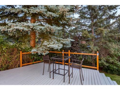 73 Stratford Place Sw, Calgary, AB - Outdoor