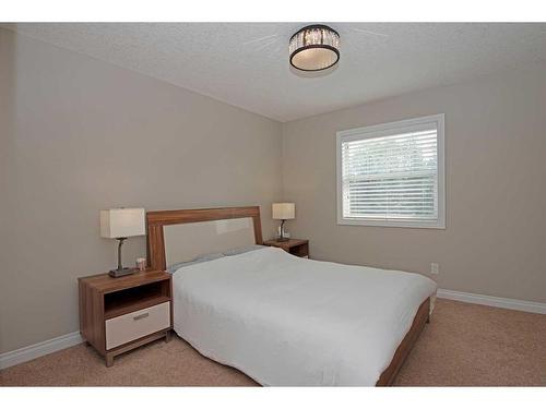 29 Ranch Road, Okotoks, AB - Indoor Photo Showing Bedroom