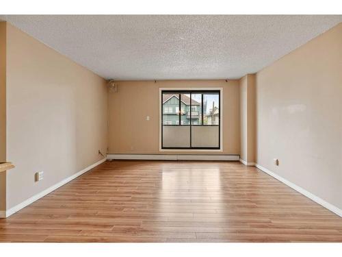 305-111 14 Avenue Se, Calgary, AB - Indoor Photo Showing Other Room