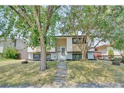 412 Pinegreen Close NE Calgary, AB T1Y 1W3