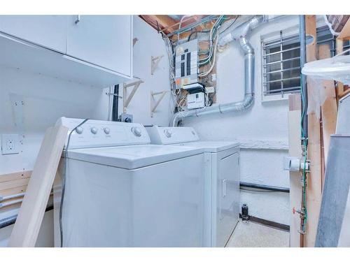 412 Pinegreen Close Ne, Calgary, AB - Indoor Photo Showing Laundry Room