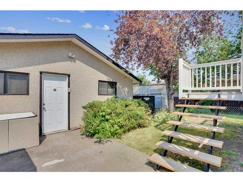 412 Pinegreen Close Ne, Calgary, AB - Outdoor