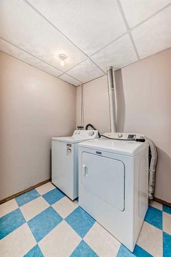 1601-111 Tarawood Lane Ne, Calgary, AB - Indoor Photo Showing Laundry Room