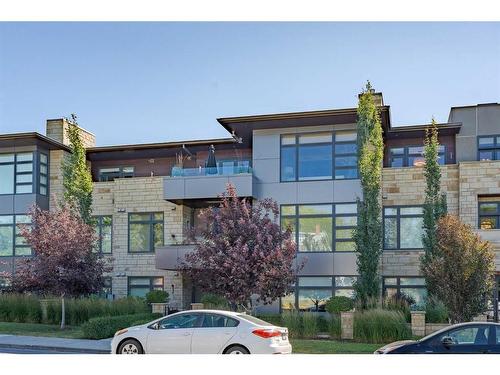 303-3030 17 Street Sw, Calgary, AB - Outdoor With Facade