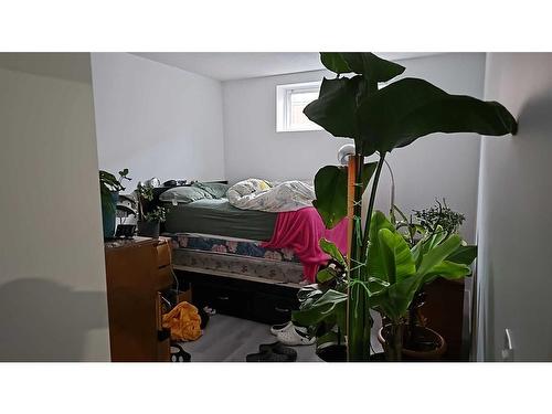 201 Walgrove Boulevard Se, Calgary, AB - Indoor Photo Showing Bedroom