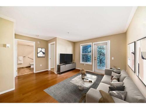 3324-3000 Millrise Point Sw, Calgary, AB - Indoor Photo Showing Living Room