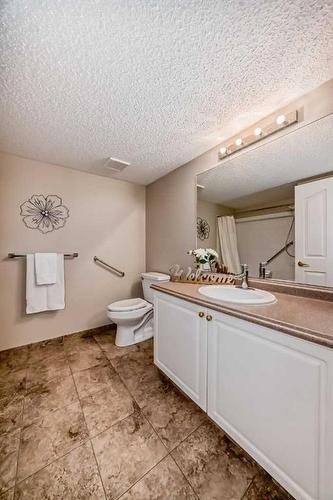 3324-3000 Millrise Point Sw, Calgary, AB - Indoor Photo Showing Bathroom