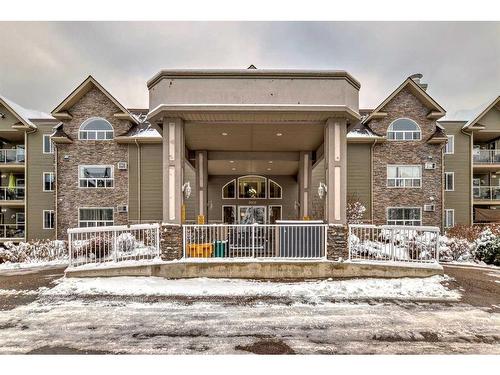 3324-3000 Millrise Point Sw, Calgary, AB - Outdoor With Balcony