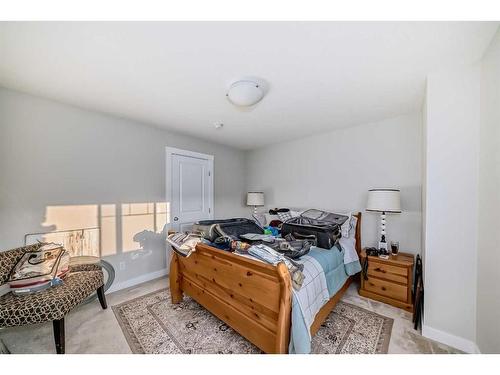 48 Nolanhurst Crescent Nw, Calgary, AB - Indoor Photo Showing Bedroom