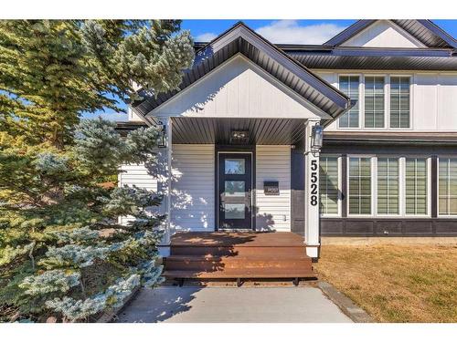 5528 Dalhart Hill Nw, Calgary, AB - Outdoor