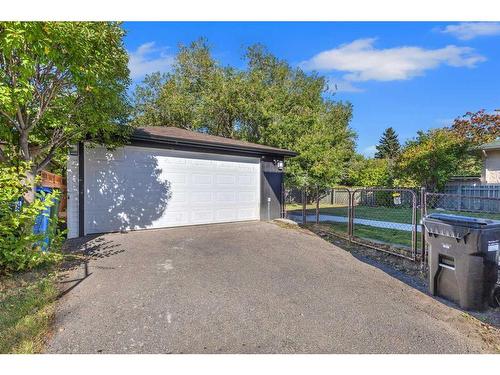 5528 Dalhart Hill Nw, Calgary, AB - Outdoor