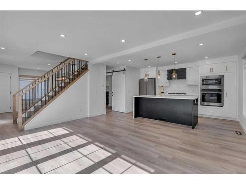 5528 Dalhart Hill Nw, Calgary, AB - Indoor Photo Showing Kitchen With Upgraded Kitchen