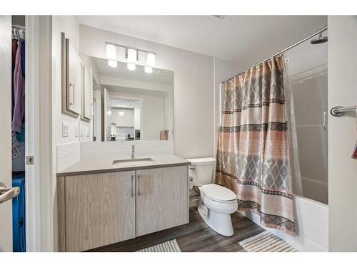 412-238 Sage Valley Common Nw, Calgary, AB - Indoor Photo Showing Bathroom