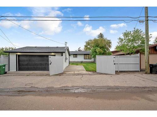 1028 Lake Ontario Drive Se, Calgary, AB - Outdoor