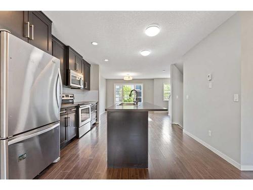 205 Evansridge Park Nw, Calgary, AB - Indoor Photo Showing Kitchen With Stainless Steel Kitchen