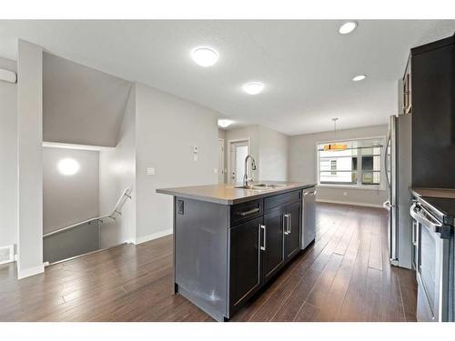 205 Evansridge Park Nw, Calgary, AB - Indoor Photo Showing Kitchen